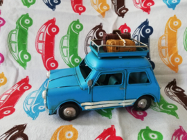 Auto met caravan blauw