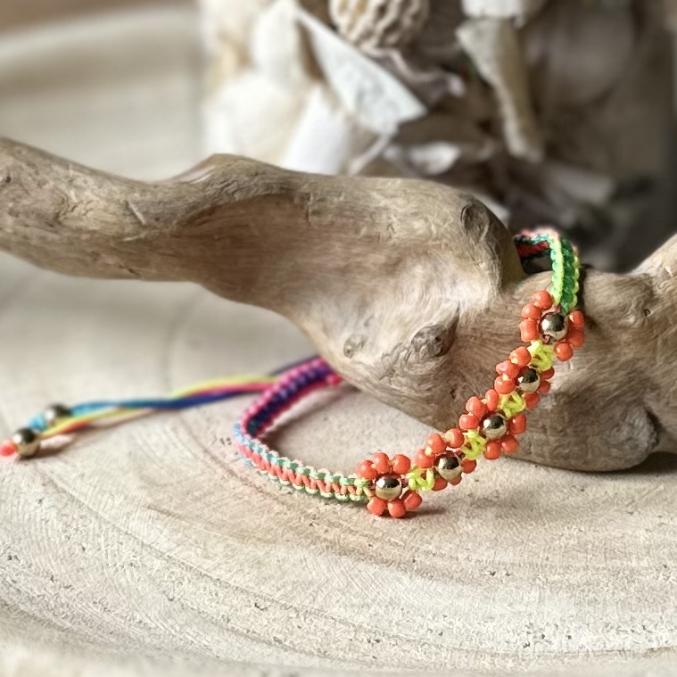 Armbandjes | Gevlochten met bloem
