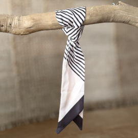 Sjaaltjes | Soft stripes