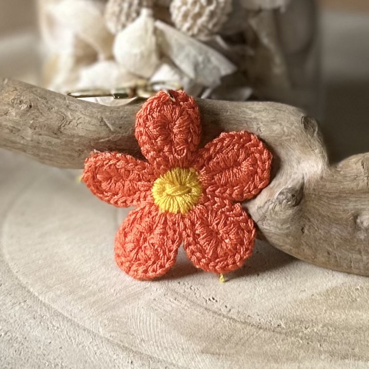Tashanger | Bloem crochet