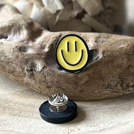 Pin | Smiley