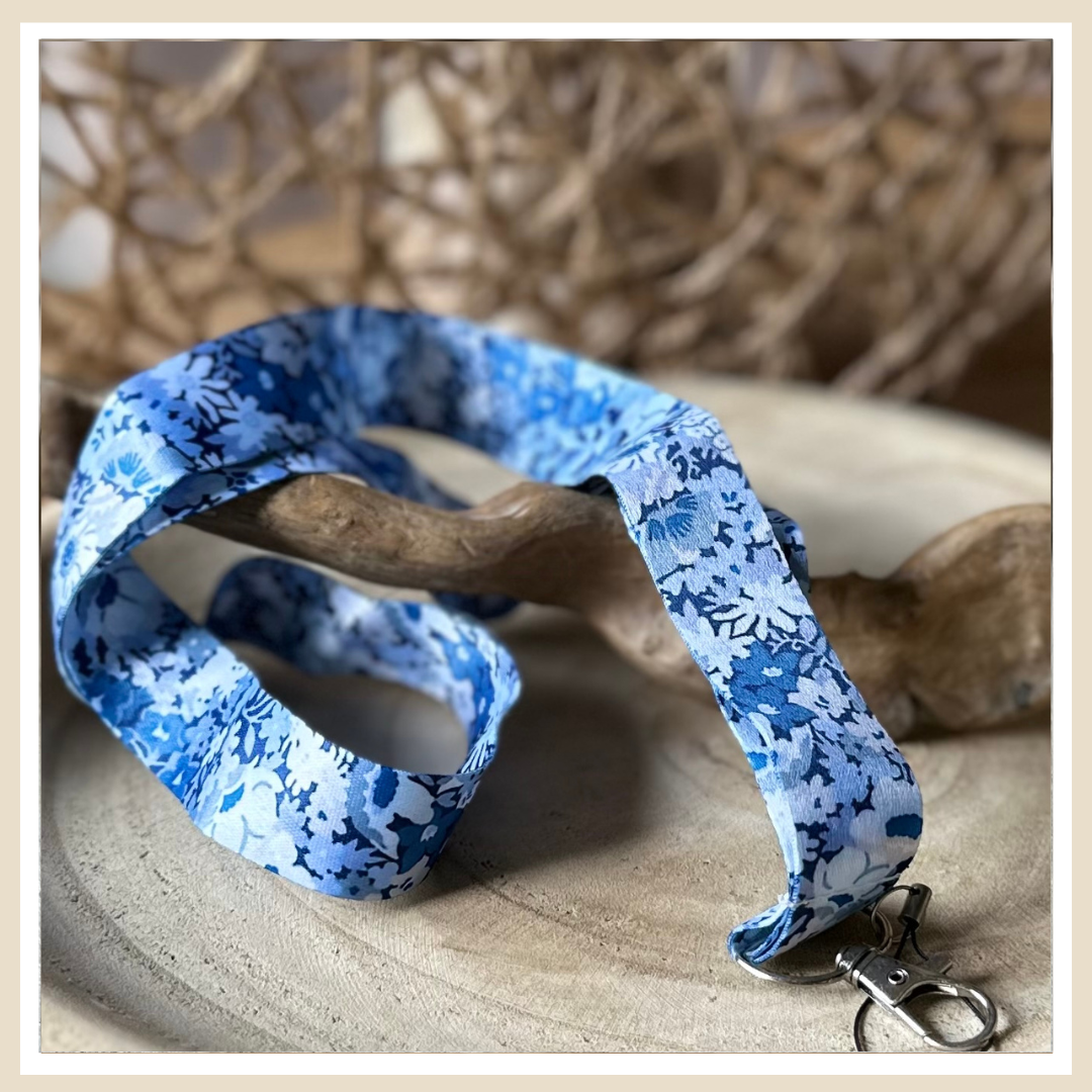 Keycord | Blauwe bloemen
