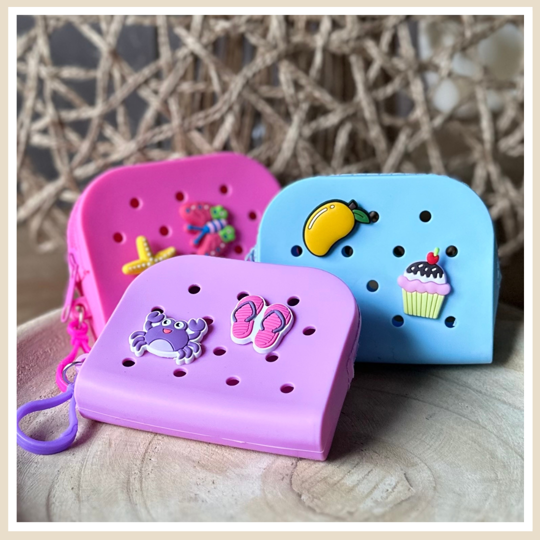 Mini tasje/ portemonneetje met charms