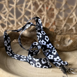 Keycord | Black&White flowers