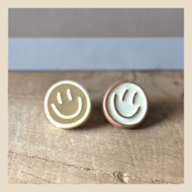 Pin | Smiley nude