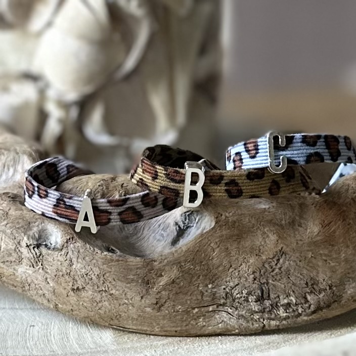 Armbanden | Buckle Leopard Initiale