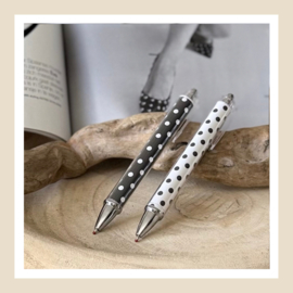 Pen | Polka pop Black&White