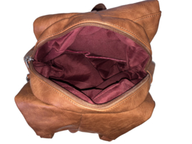 Rug- schoudertas 'The Triangle Bag' van Flores Lederwaren Cognac