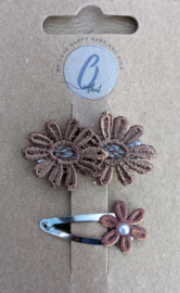 Babyhaarclipje bloem broderie bruin