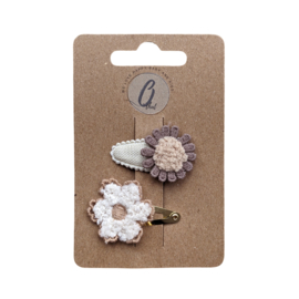Babyhaarclipjes bloem creme/zand bouclé