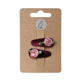 Babyhaarclipje fluweel bordeaux met oudroze roos