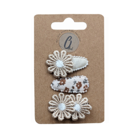 Babyhaarclipjes Spring margrieten zand/print