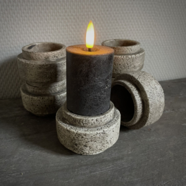 Waxinehouder 'cilinder' van beton PMR Ø 8 cm.
