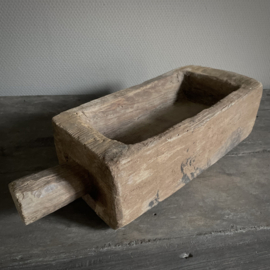 Oude houten trog  (L 45 cm)