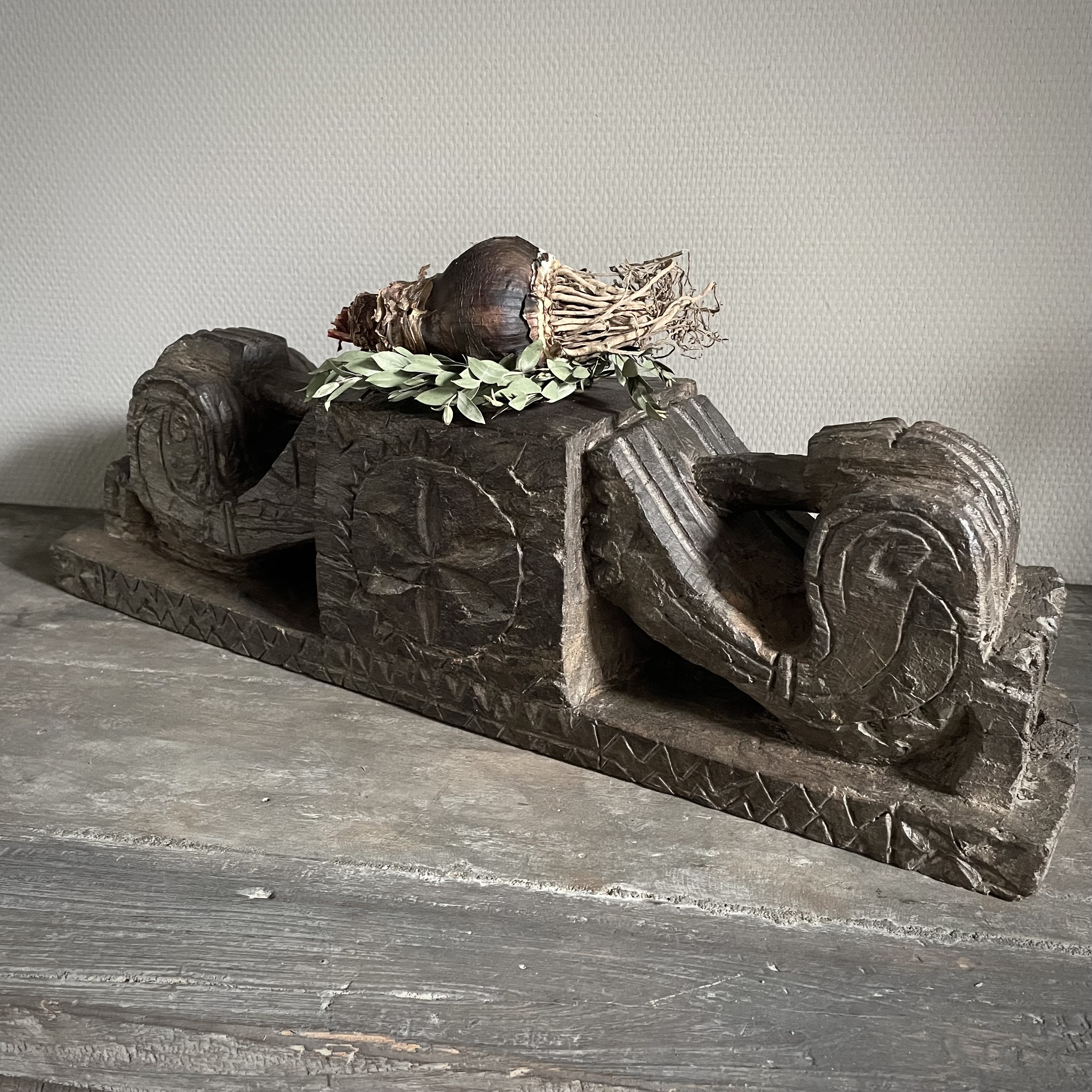 Oud ornament NR 40 ( L 62,5 cm.)