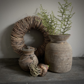 Oude Nepalese pot  NR122 (H 30 cm)