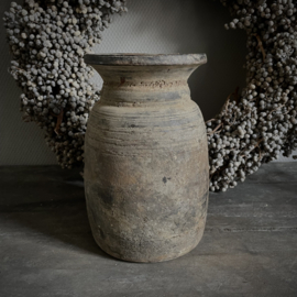 Oude Nepalese pot  NR134 (H 22,5 cm)