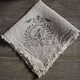 Shabby linnen  '48' (45x45 cm)