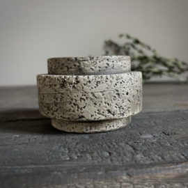 Waxinehouder 'cilinder' van beton PMR Ø 8 cm.