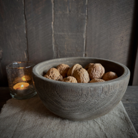 Vergrijsde houten kom/ bowl ( Dia 19 cm.)