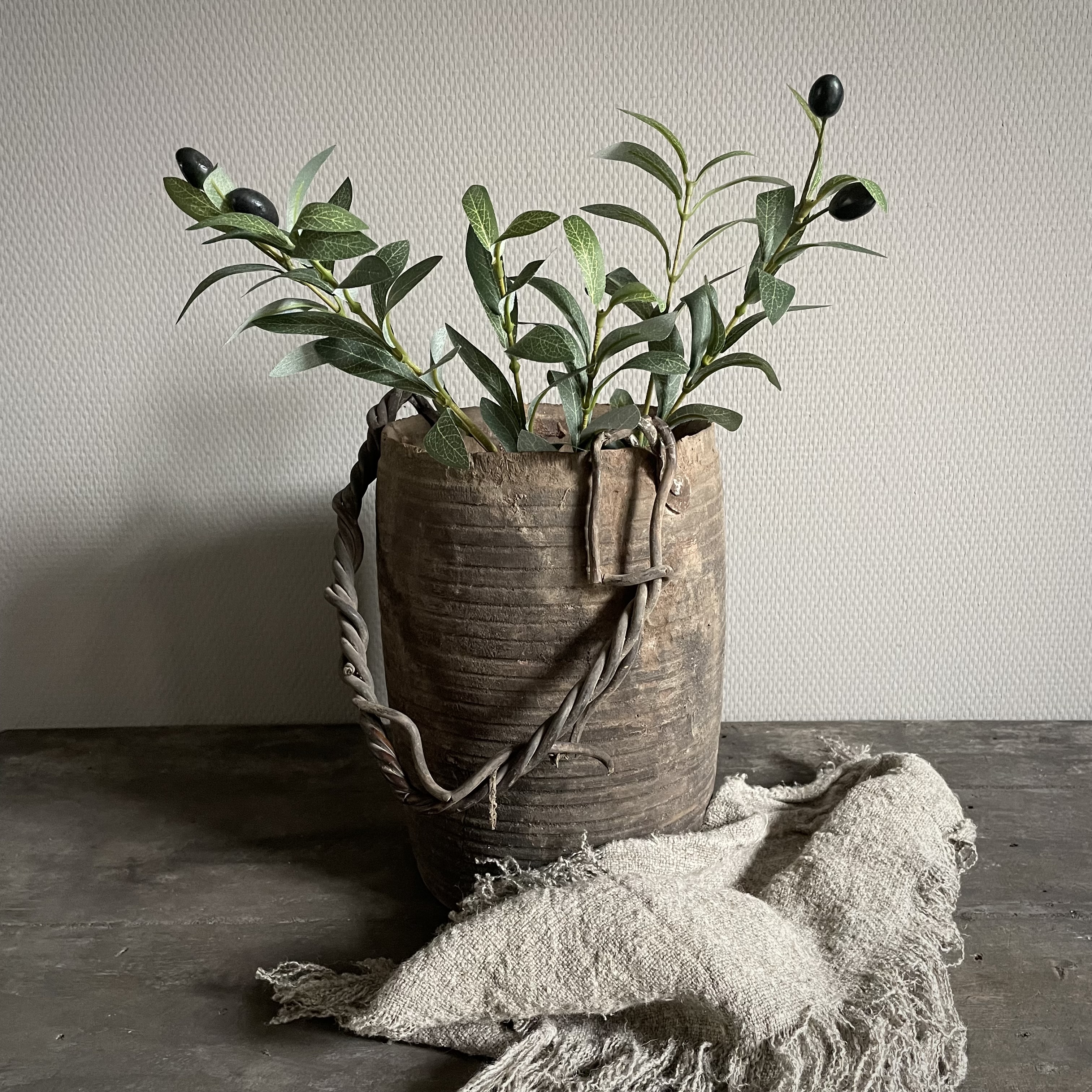 Oude Nepalese pot  NR133 (H 30 cm)