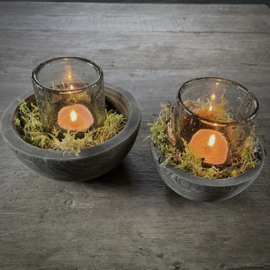 Set van 2 ronde houten schaaltjes.