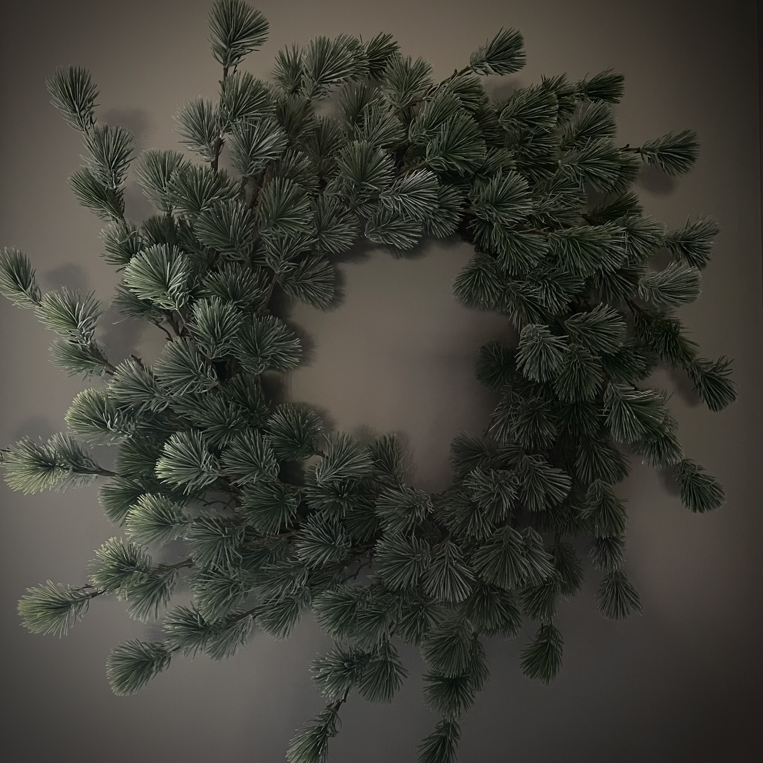 Larix 'kunst' krans  XL (Ø 60 cm)