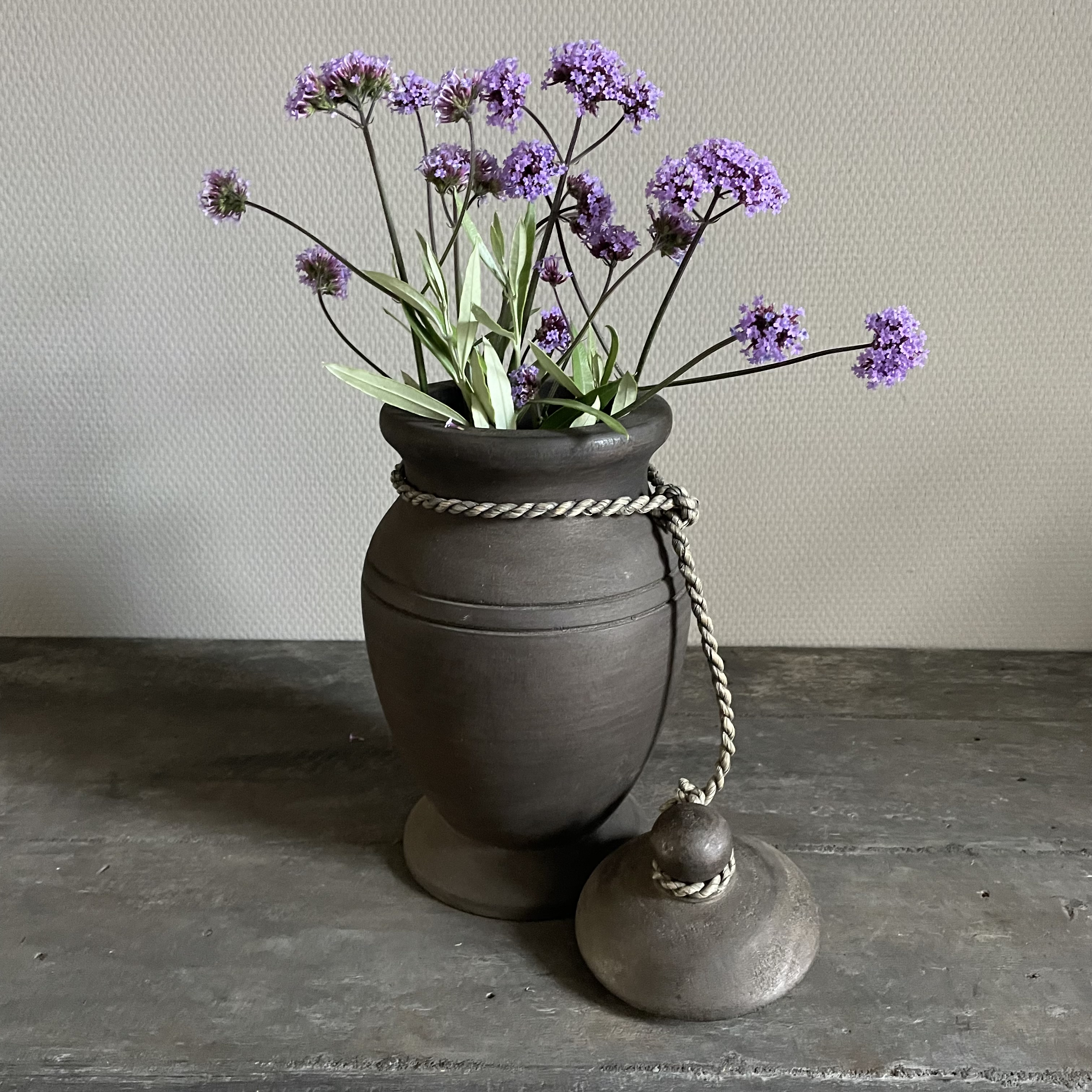 Houten 'voorraad' pot (H 30 cm)