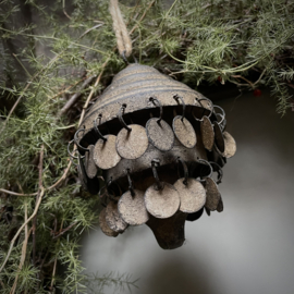 Metalen klos 'muntjes' (H 17 cm)