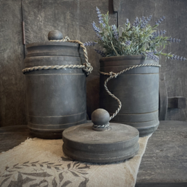 Houten pot met deksel (H 26 cm.)