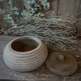 Houten pot met deksel (Dia 20 cm.)