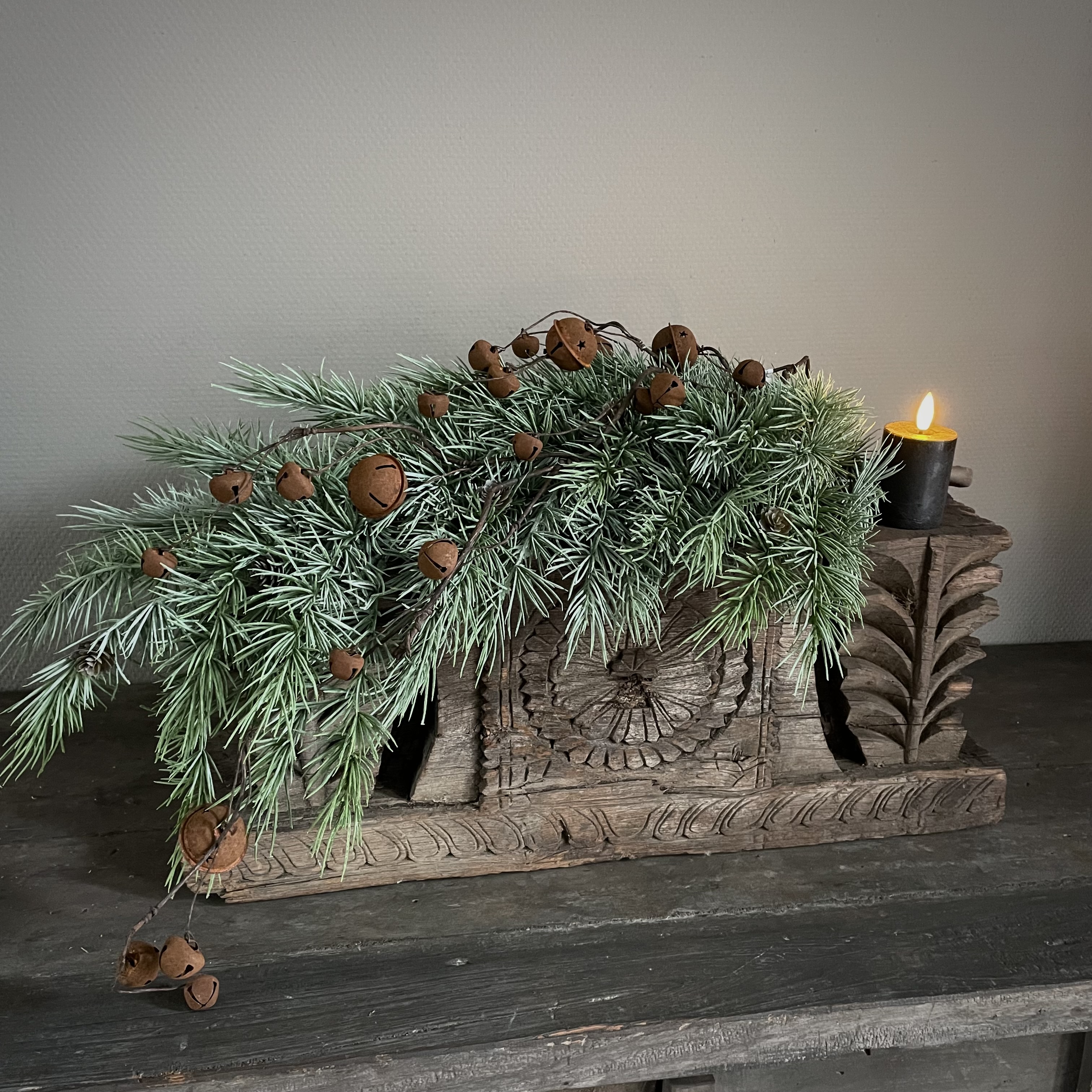 Ceder 'kunst' toef  (L 75 cm)
