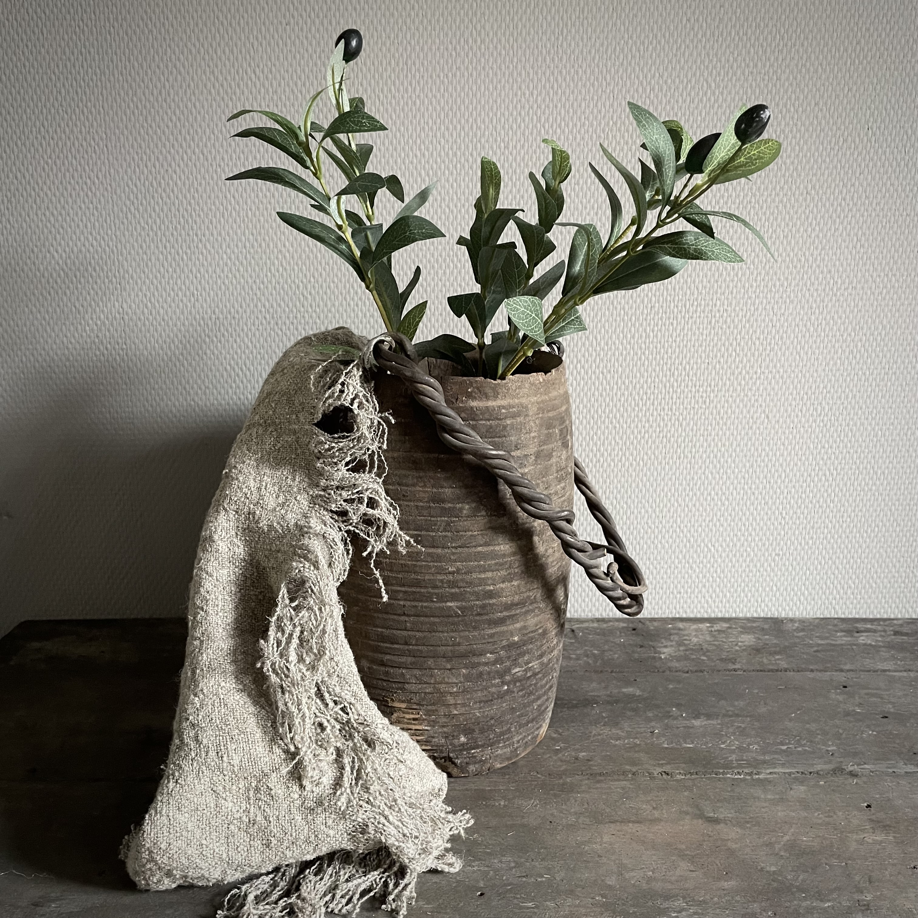 Oude Nepalese pot  NR133 (H 30 cm)