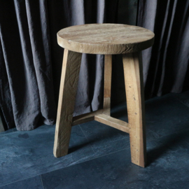 Houten kruk (H 45,5 cm)