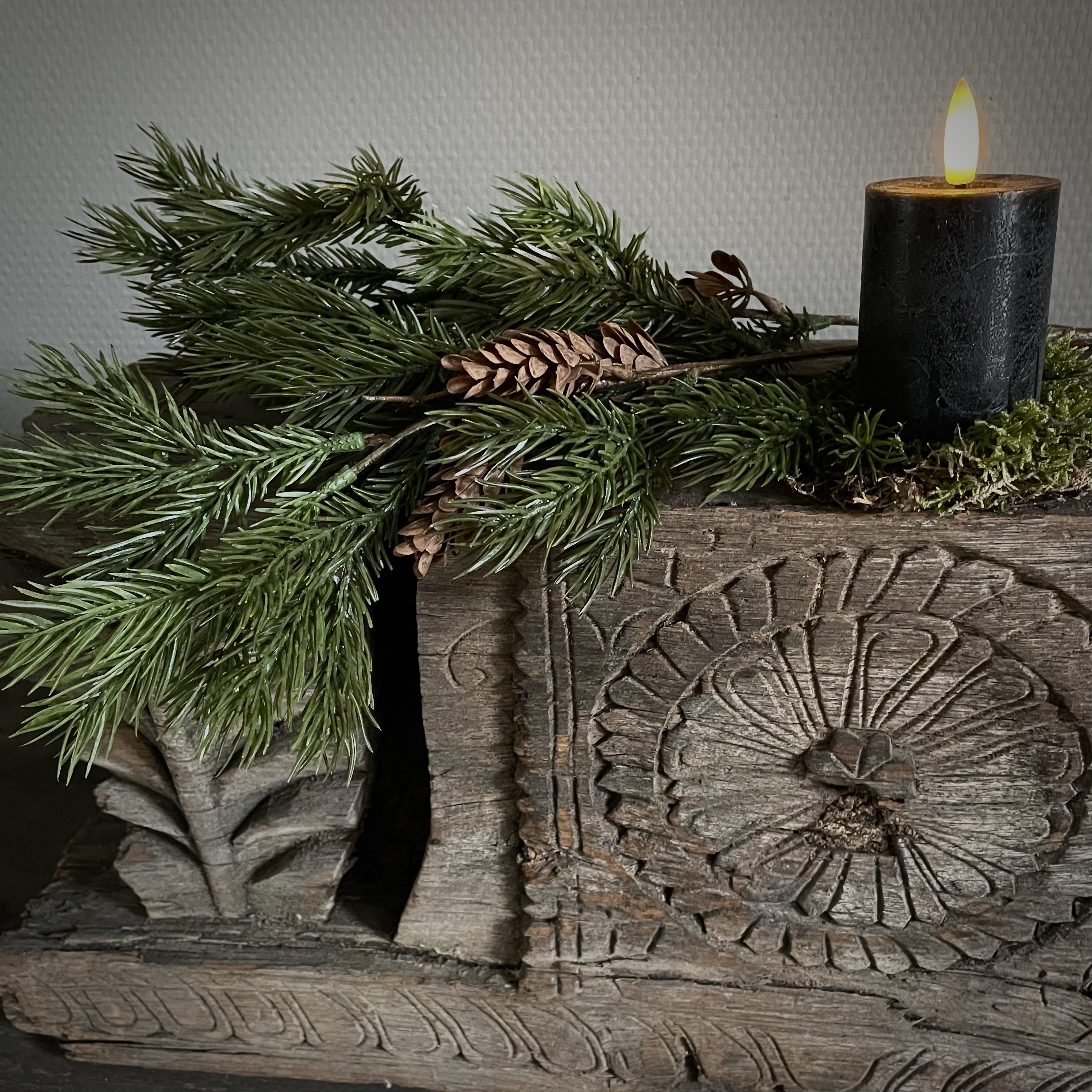 Pine branch 'kunst' (L 65 cm)
