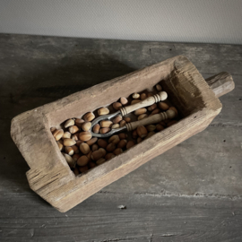 Oude houten trog  (L 45 cm)