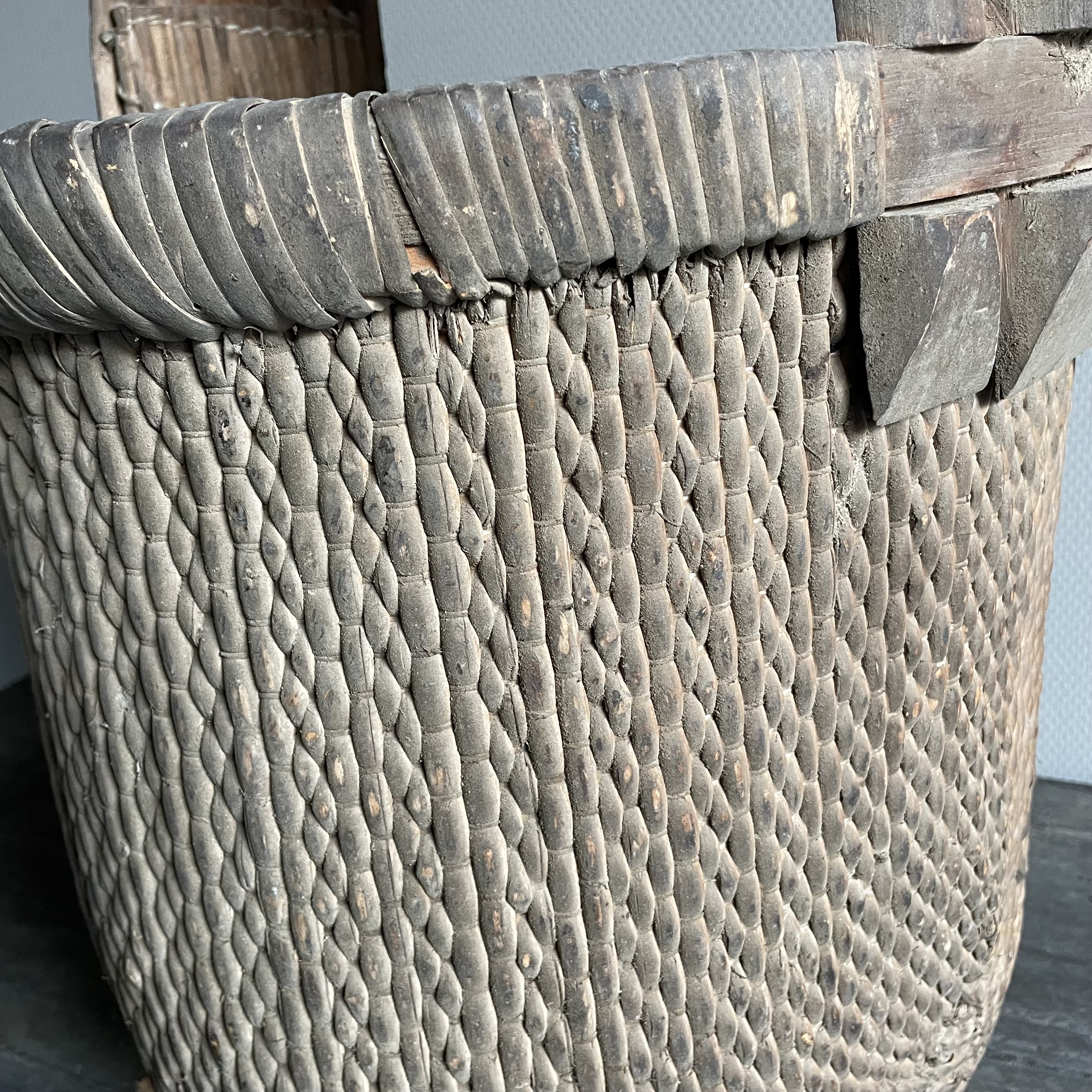 Authentieke Chinese plukmand XL  (H 63 cm)
