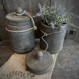 Houten pot met deksel (H 26 cm.)
