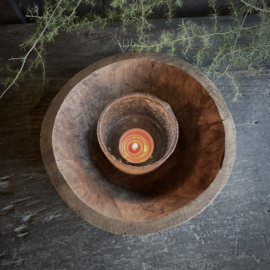 Oud houten schaaltje 1 ( Dia 20 cm)