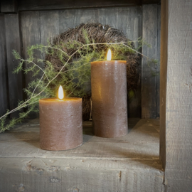 LED wax stompkaars choco bruin S ( H 8 cm)