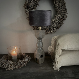 Unieke houten balusterlamp inclusief kap  (H 51 cm)