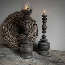 Sobere houten kandelaar  (40 cm hoog)