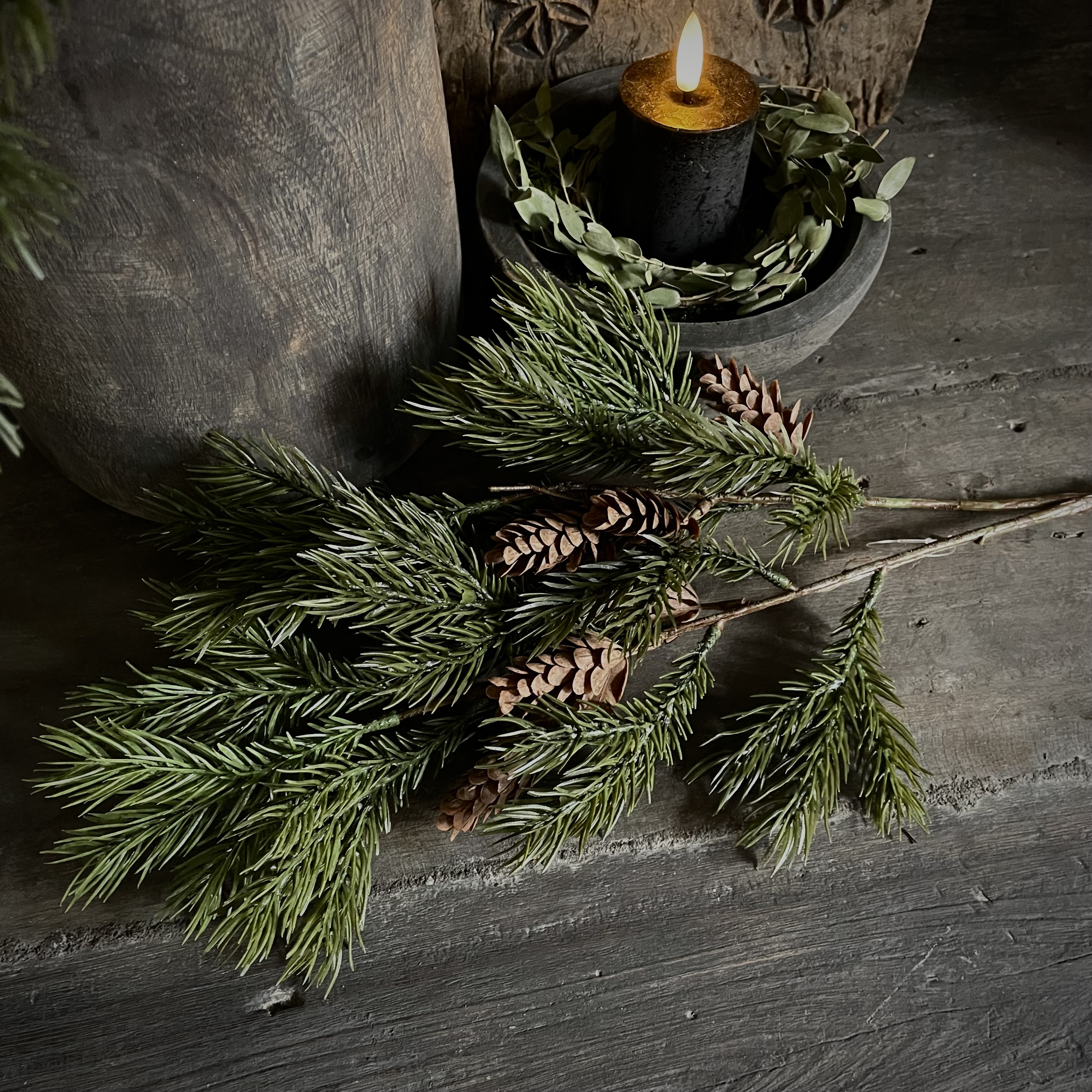 Pine branch 'kunst' (L 65 cm)