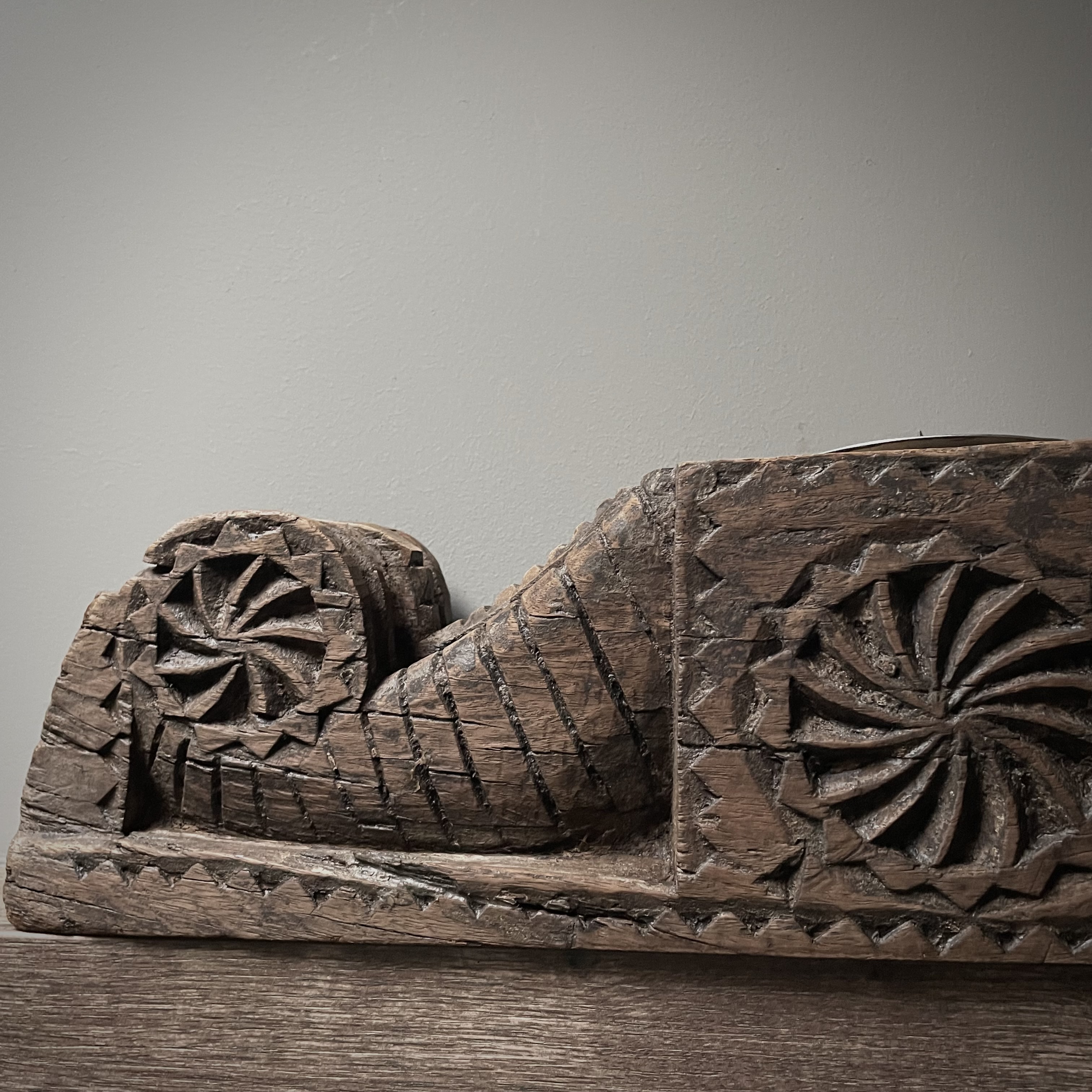 Oud ornament NR 45 ( L 55,5 cm.)