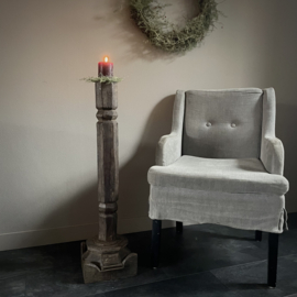 Oude Indische pilaar (H 89cm.)