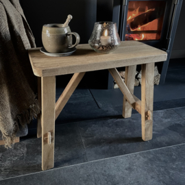 Houten kruk 'Nieuw' (Br 50 cm)