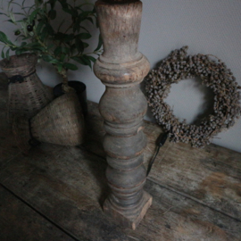 Unieke houten balusterlamp inclusief kap  (H 64 cm)