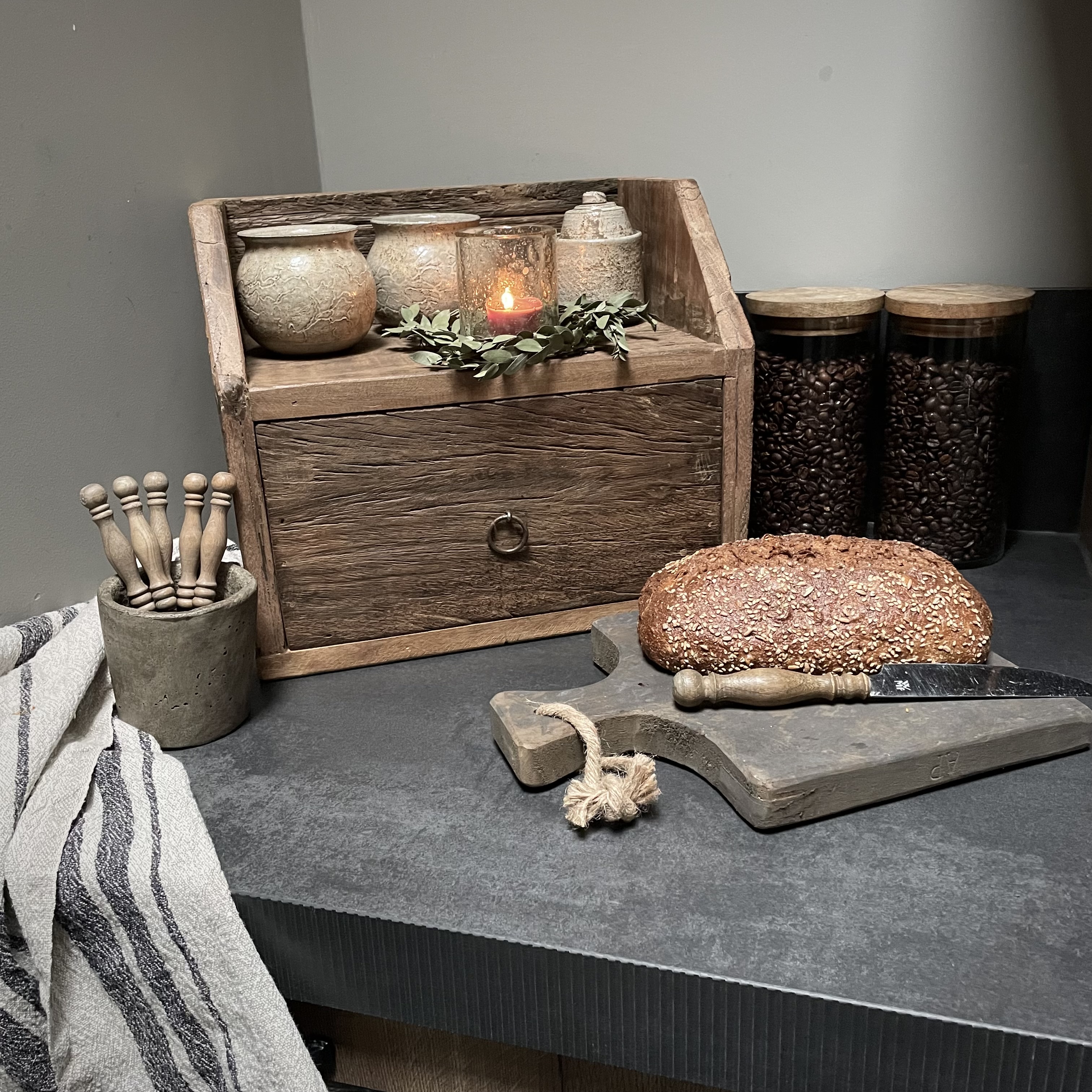 Zware gruttersbak/ coffeetray (Br 35 cm)