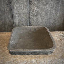 Houten vierkant schaaltje. (15 x 15 cm.)