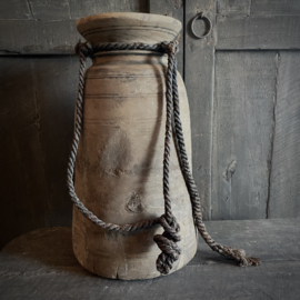 Oude Nepalese pot 137 (H 34 cm)